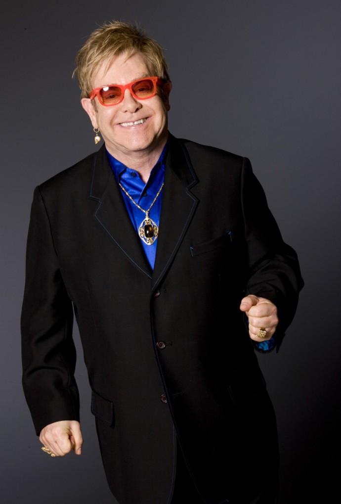 Elton John primo headliner musicale del festival Collisioni a Barolo (CN) il 9 luglio 2013