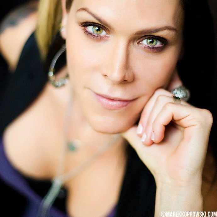 BETH HART, E' 