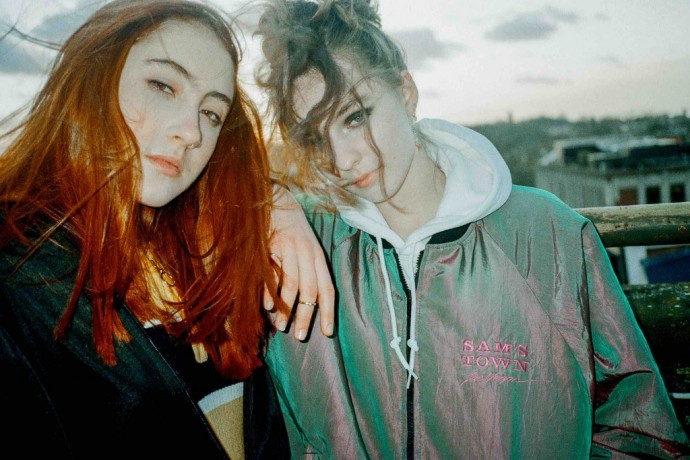 Let’s Eat Grandma special guest di Chvrches il 14 novembre al Fabrique di Milano - video di “It’s Not Just Me