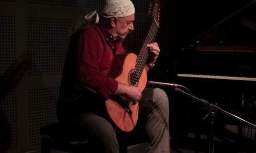 FolkClub Torino - sabato 9 novembre Egberto Gismonti (Bra), un monumento della musica mondiale!